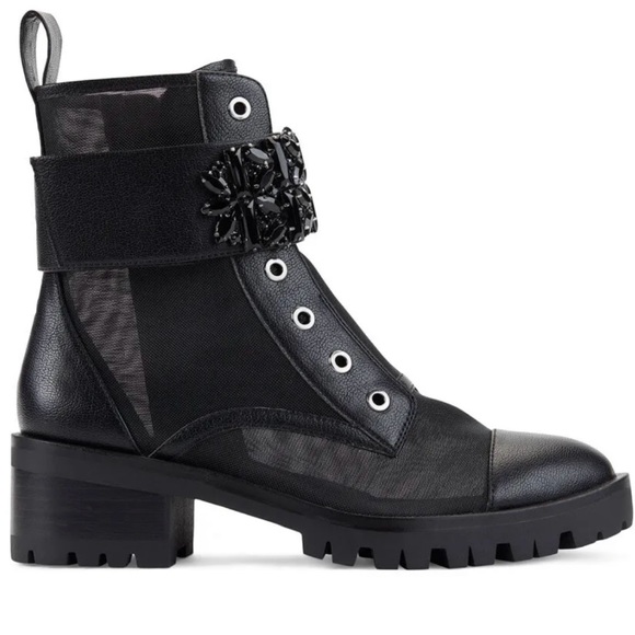 Women's Pippa Lug sole Booties.Karl Lagerfeld. Size7 .Wore once.Good condition - Picture 2 of 5